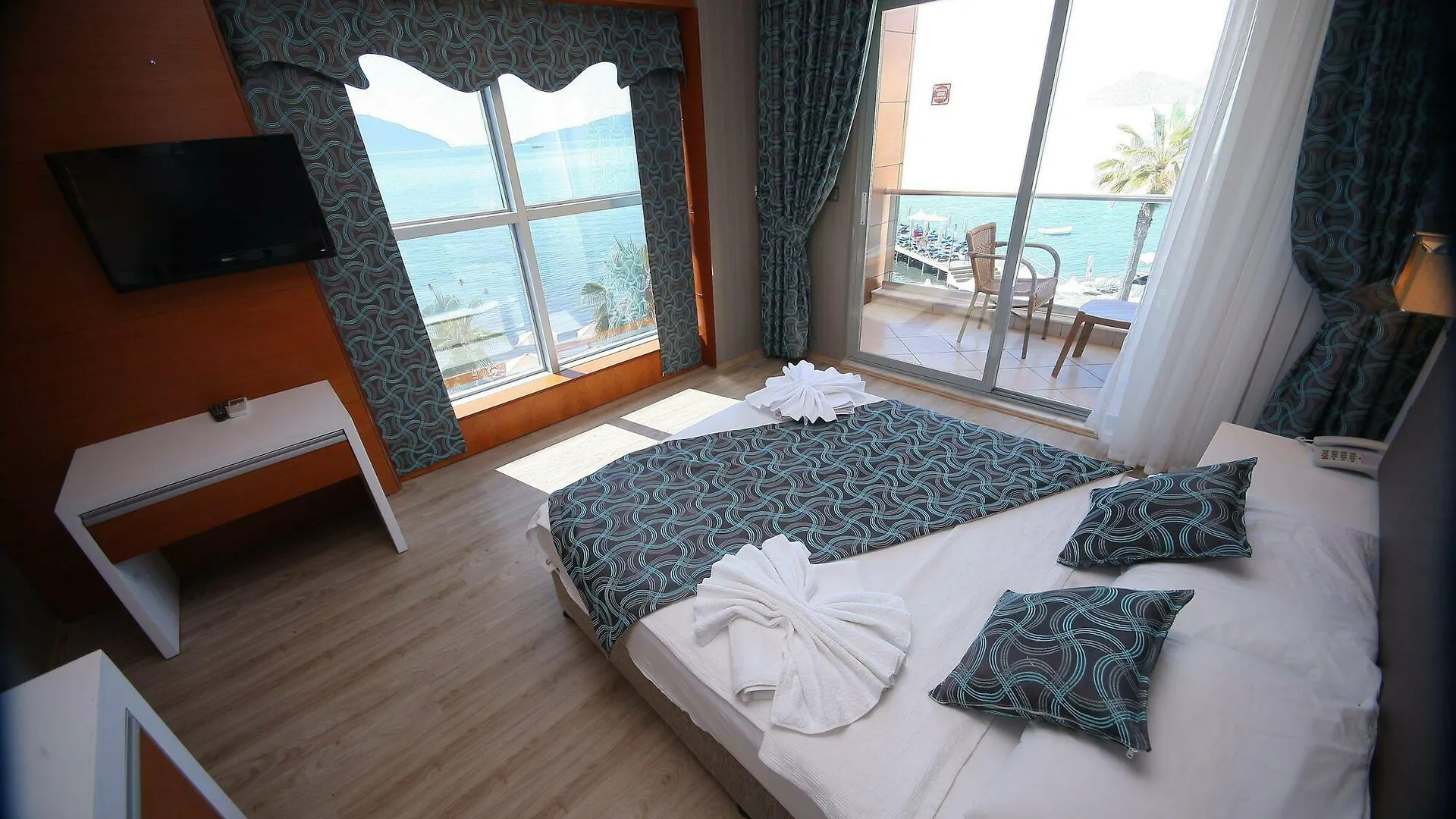 Mehtap Beach Hotel Мармарис